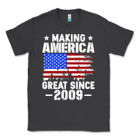 Smoke vintage making america great since 2009 Classic Tee - artisFamous