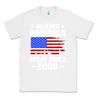 White vintage making america great since 2009 Classic Tee - artisFamous