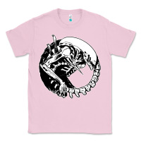 Bubblegum Pink xenomorph Classic Tee - artisFamous