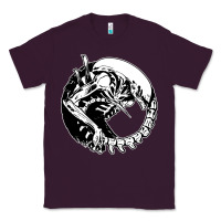 Plum xenomorph Classic Tee - artisFamous