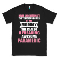 Black never underestimate mommy paramedic Classic Tee - artisFamous