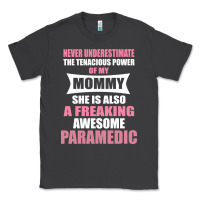 Smoke never underestimate mommy paramedic Classic Tee - artisFamous