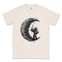 Natural digging the moon Classic Tee - artisFamous