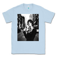Dusty Blue linda evangelista fashion model Classic Tee - artisFamous
