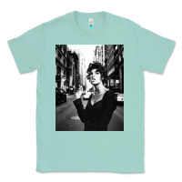 Seafoam linda evangelista fashion model Classic Tee - artisFamous