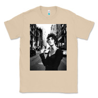 Mushroom linda evangelista fashion model Classic Tee - artisFamous