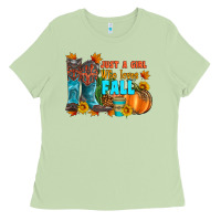 Matcha jusa a girl who loves fall Ladies Tee - Artiststas