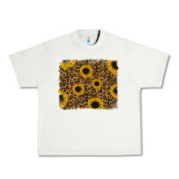 Pistachio leopard sunflowers background Urban Heavy Tee - RanaPortraitStore