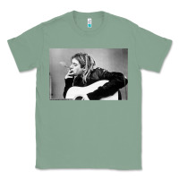 Sage kurt smoking Classic Tee - linhVisuals