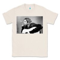 Natural kurt smoking Classic Tee - linhVisuals