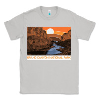 Moon Dust vintage grand canyon national park retro colorado river 80s Classic Tee - linhVisuals
