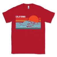 Red vintage california wave surf retro 80s california beach surfing Classic Tee - linhVisuals