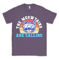 Lavender skiing t  shirt ski goggles cat the meowtains are calling skier winter Classic Tee - linhVisuals