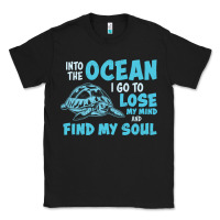 Black into the ocean i go to find my soul Classic Tee - linhVisuals