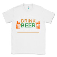 White i just want to drink with my friends Classic Tee - linhVisuals