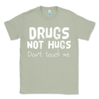 Matcha drugs not hugs Classic Tee - linhVisuals