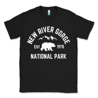 Black womens new river gorge national park bear west virginia nature v neck Classic Tee - linhVisuals