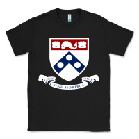 Black upenn shield with banner Classic Tee - linhVisuals