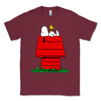 Burgundy peanuts the doghouse Classic Tee - linhVisuals
