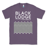 Lavender twin peaks inspired japanese black lodge Classic Tee - linhVisuals