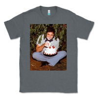 Charcoal Heather johnny cash eating cake in a bush Classic Tee - linhVisuals