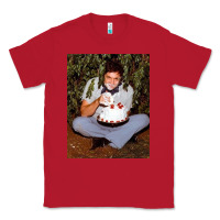 Red johnny cash eating cake in a bush Classic Tee - linhVisuals