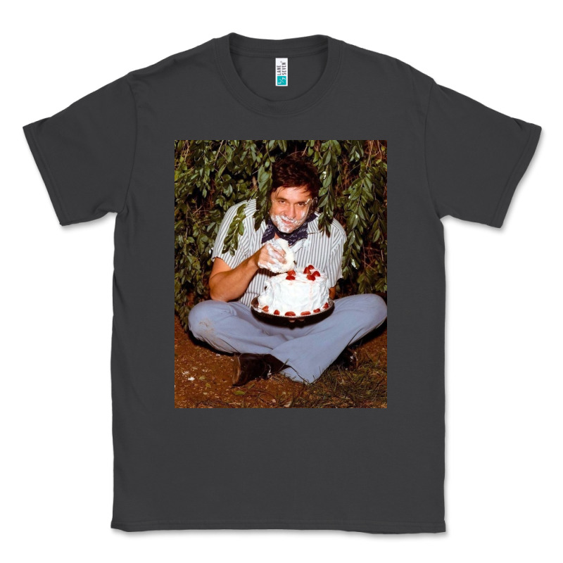 Johnny Cash Eating Cake In A Bush Classic Tee by linhVisuals | Teevron