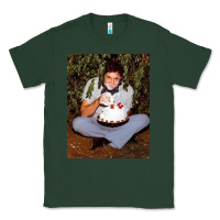 Sports Green johnny cash eating cake in a bush Classic Tee - linhVisuals