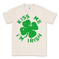 Natural kiss me im irish funny saint patrick day womens Classic Tee - linhVisuals
