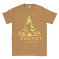 Toasted Coconut bigfoot t  shirt bigfoot take me away t  shirt Classic Tee - linhVisuals