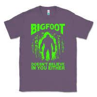 Lavender bigfoot believer t  shirt bigfoot doesnt believe in you either t  shir Classic Tee - linhVisuals
