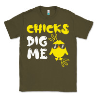 Army Green chicks dig me Classic Tee - linhVisuals