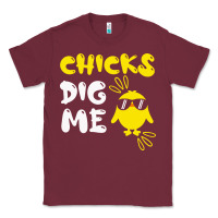 Burgundy chicks dig me Classic Tee - linhVisuals