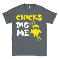 Charcoal Heather chicks dig me Classic Tee - linhVisuals