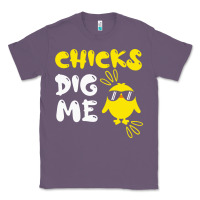 Lavender chicks dig me Classic Tee - linhVisuals