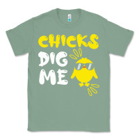 Sage chicks dig me Classic Tee - linhVisuals