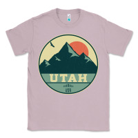 Lilac utah retro mountain badge Classic Tee - linhVisuals