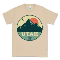 Mushroom utah retro mountain badge Classic Tee - linhVisuals