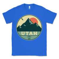 True Royal utah retro mountain badge Classic Tee - linhVisuals