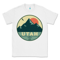 White utah retro mountain badge Classic Tee - linhVisuals