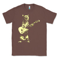 Chestnut cat playing guitar Classic Tee - linhVisuals