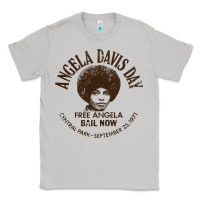 Moon Dust angela davis day 70s black rights Classic Tee - linhVisuals