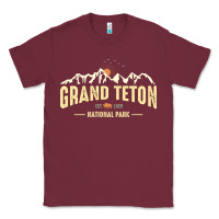Burgundy grand teton national park est 1929 vinage wyoming mountains graphic Classic Tee - linhVisuals