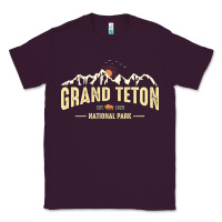 Plum grand teton national park est 1929 vinage wyoming mountains graphic Classic Tee - linhVisuals