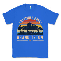 True Royal national park grand teton vintage retro hiking Classic Tee - linhVisuals
