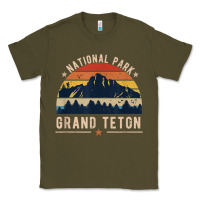 Army Green national park grand teton vintage retro hiking Classic Tee - linhVisuals