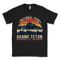 Black national park grand teton vintage retro hiking Classic Tee - linhVisuals