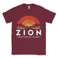 Burgundy retro zion national park us vintage utah adventure hiking Classic Tee - linhVisuals