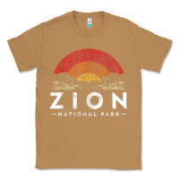 Toasted Coconut retro zion national park us vintage utah adventure hiking Classic Tee - linhVisuals