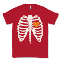 Red skeleton rib case orange pumpkin heart vintage halloween anatomy costu Classic Tee - linhVisuals